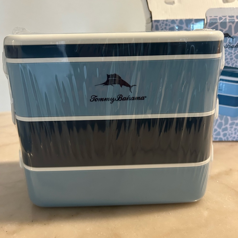 Tommy Bahama Blue and White Bento Box - Picture 2 of 4